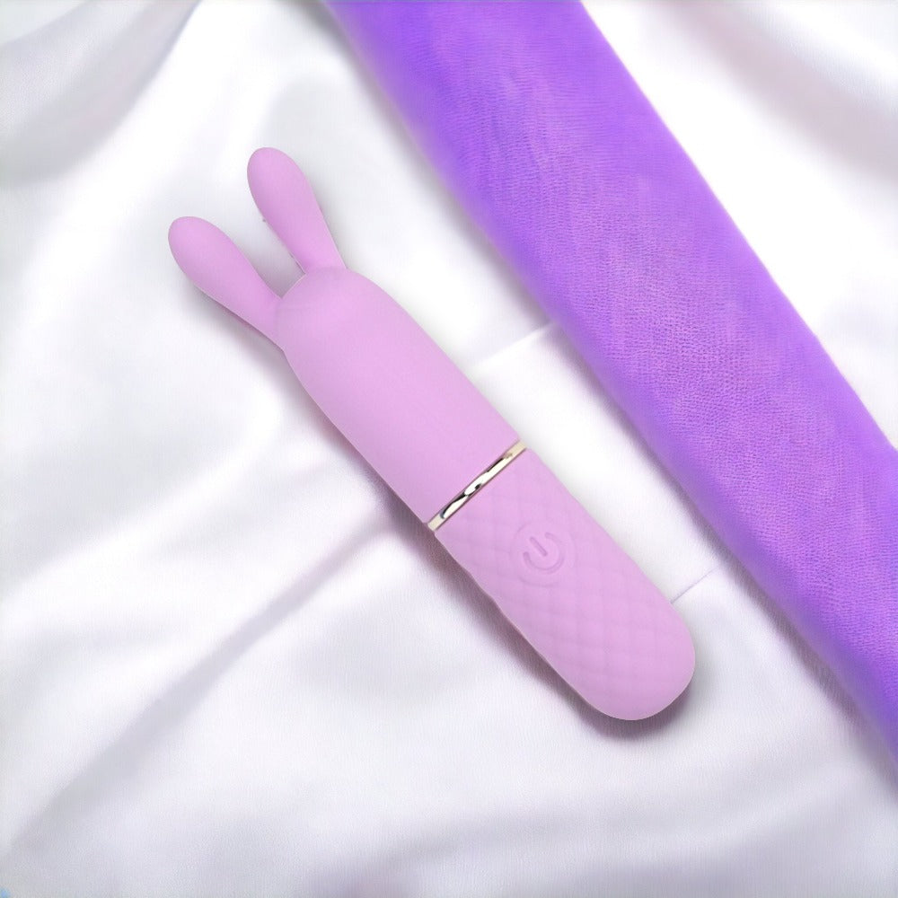 Nauti Petites 10-Funktionen-Bullet-Vibrator mit Hasenohren